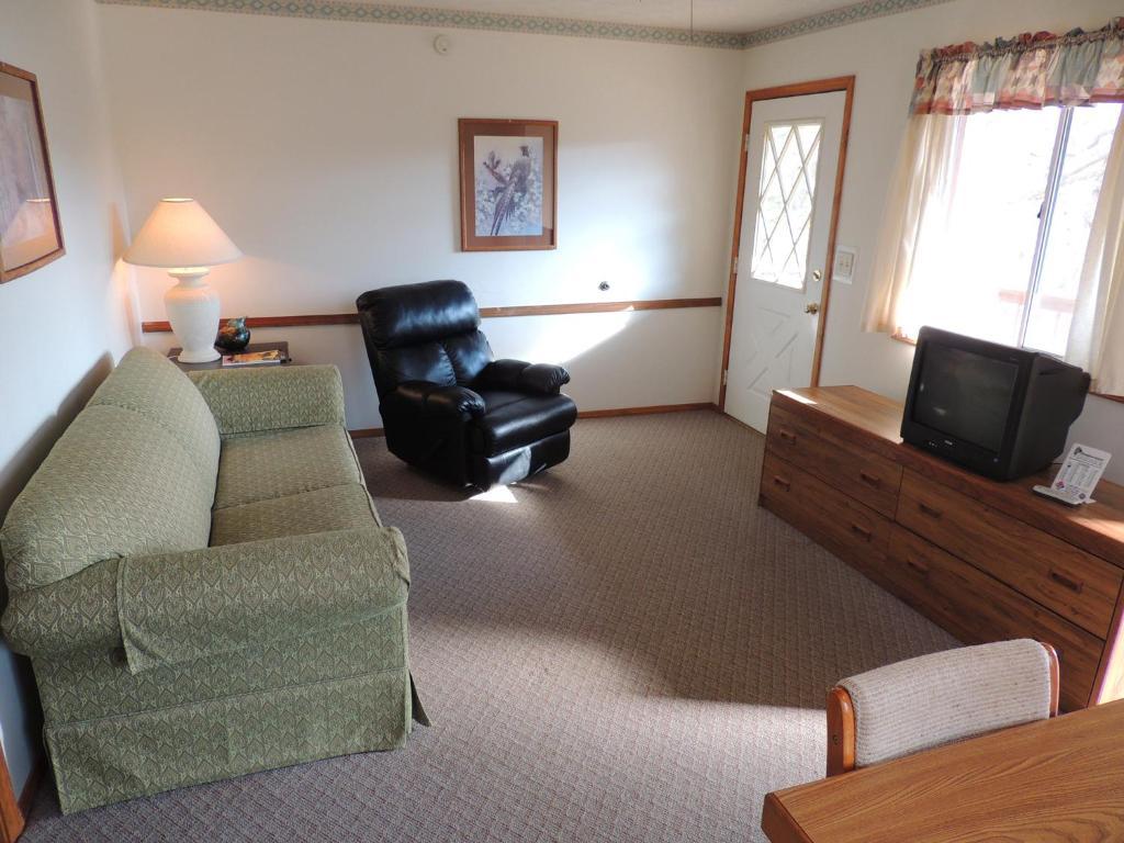 Tribesman Resort Branson Room photo